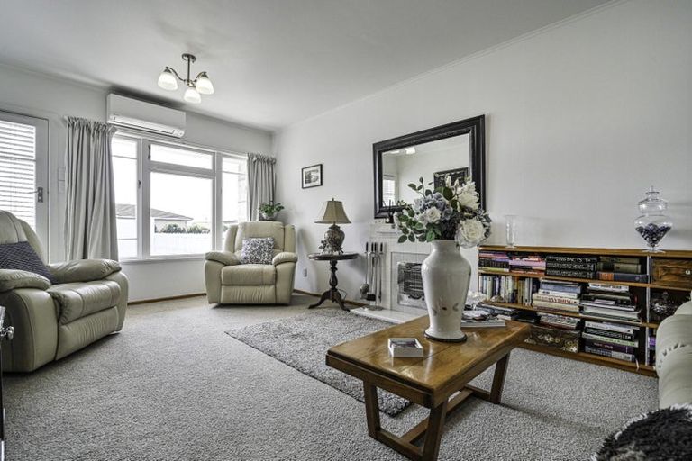 Photo of property in 1/403 Sylvan Road, Parkvale, Hastings, 4122