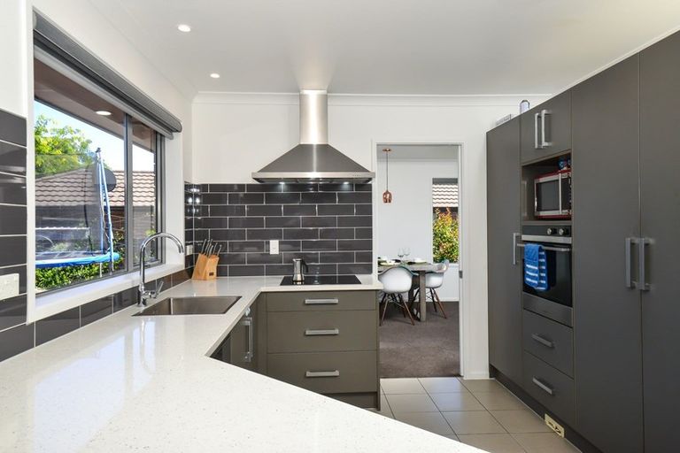 Photo of property in 5 Compton Grove, Huntington, Hamilton, 3210