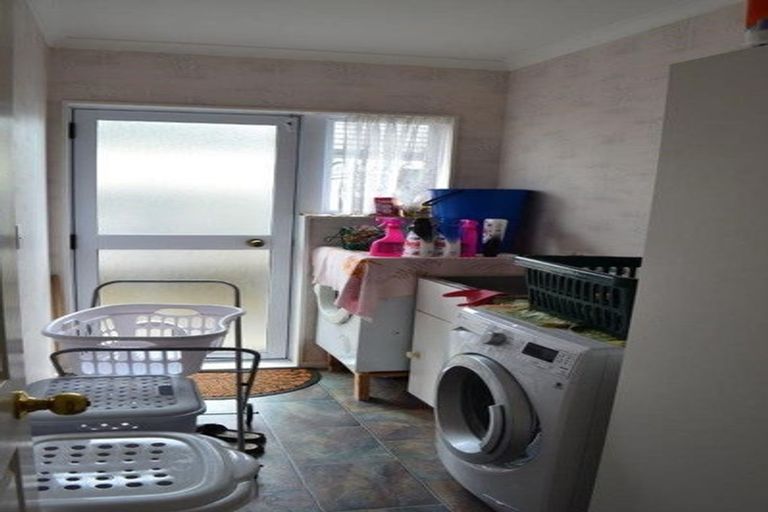 Photo of property in 33 Abby Road, Fitzherbert, Palmerston North, 4410