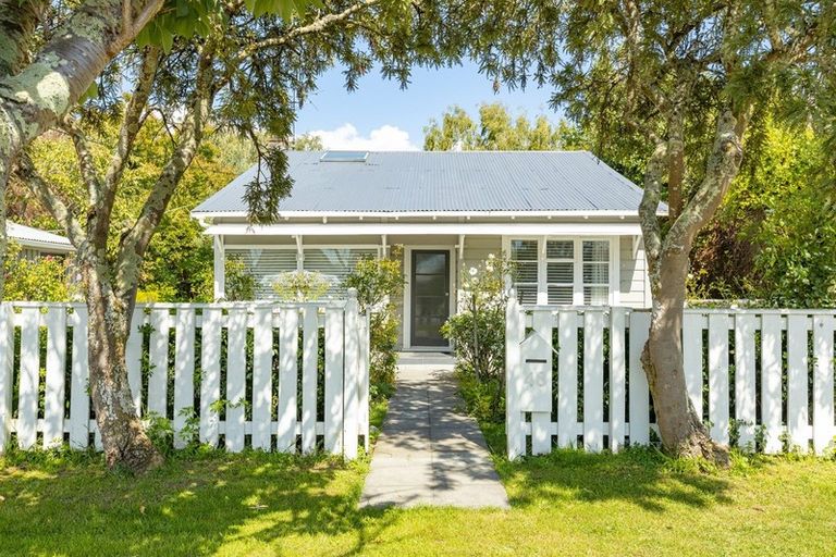 Photo of property in 48 Jellicoe Street, Greytown, 5712