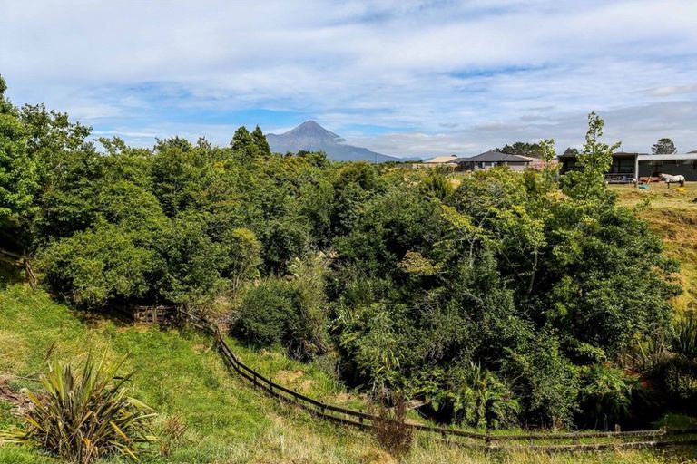 Photo of property in 73 Cressida Avenue, Stratford, 4332