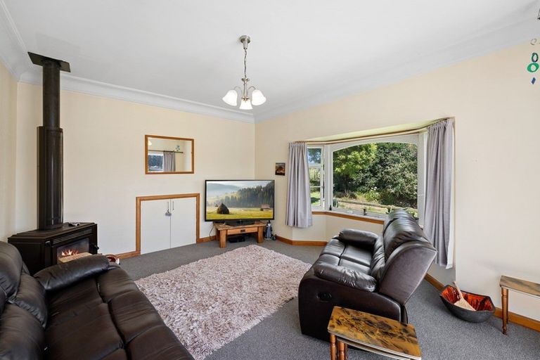 Photo of property in 35 North Manakau Road, Manakau, Levin, 5573
