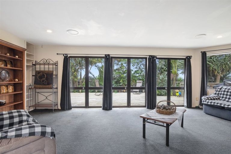 Photo of property in 30 Kotuku Road, Otaua, Waiuku, 2682