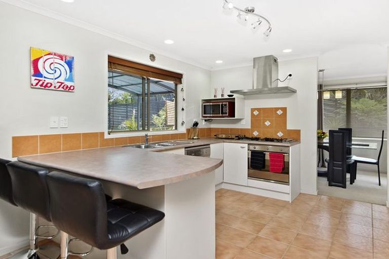 Photo of property in 47 Parkhaven Drive, Rosehill, Papakura, 2113