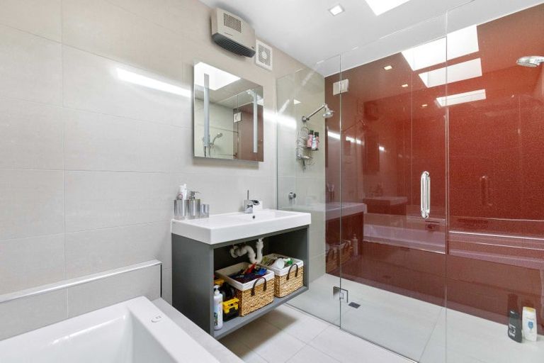 Photo of property in 28 Chandler Crescent, Clyde, 9330