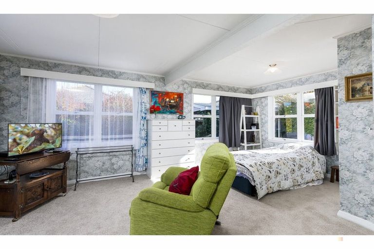 Photo of property in 15 Rugby Street, Waimate, 7924