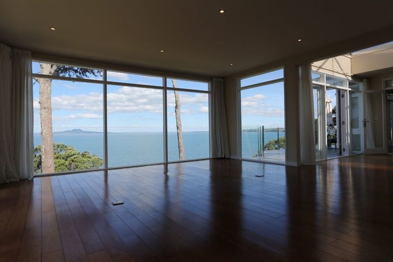 Photo of property in 77 Cliff Road, Torbay, Auckland, 0630
