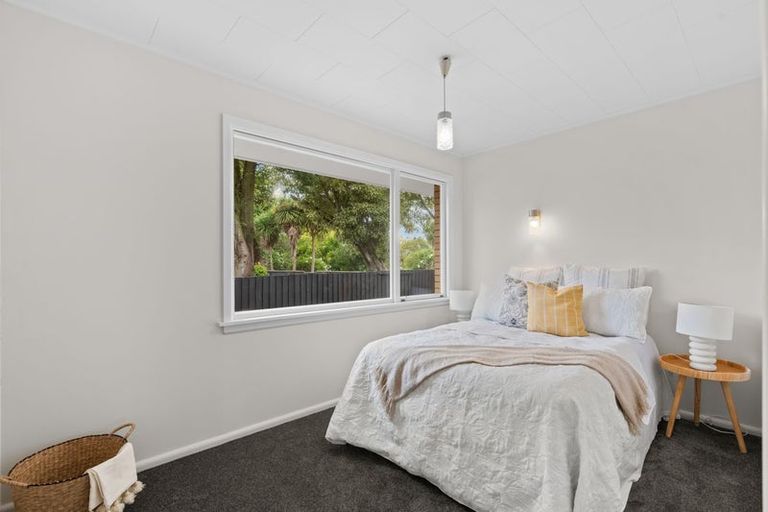 Photo of property in 29 Highfield Place, Avonhead, Christchurch, 8042