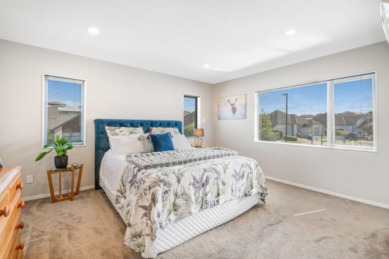 Photo of property in 68 Colonial Drive, Silverdale, 0932