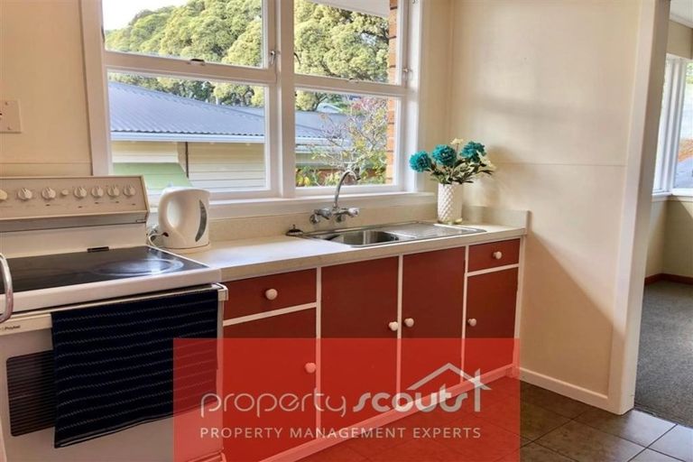 Photo of property in 115 Pendarves Street, New Plymouth, 4312