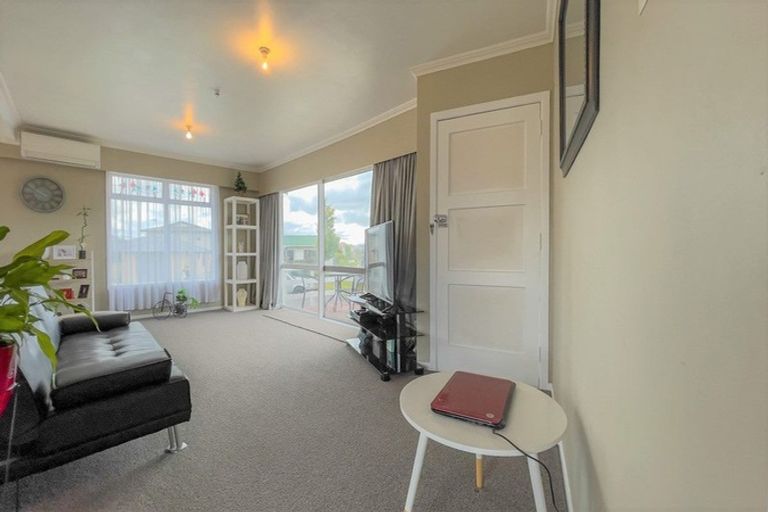 Photo of property in 5 Oxford Street, Tirau, 3410