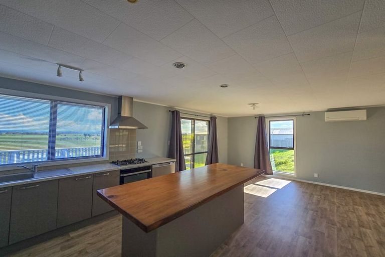 Photo of property in 150 Pukehina Parade, Pukehina, Te Puke, 3189