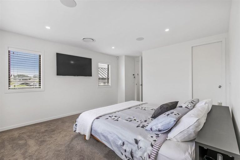 Photo of property in 90 Solan Drive, Waimauku, 0812