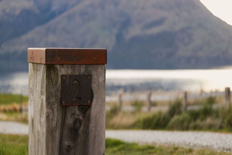 Photo of property in 2 Nathanael Place, Drift Bay, Queenstown, 9371