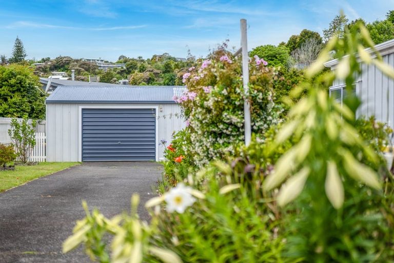 Photo of property in 15 Beresford Street, Russell, 0202