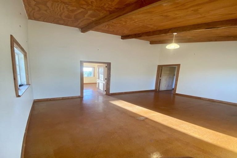 Photo of property in 69 Tarrant Road, Helensville, 0875