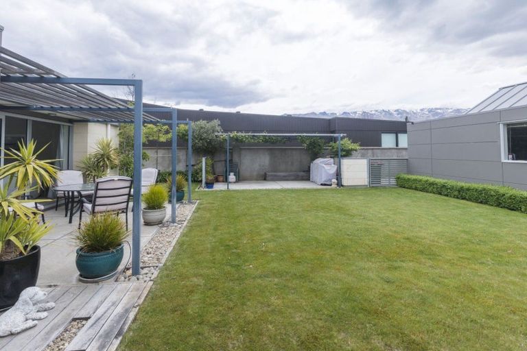 Photo of property in 42 Pisa Moorings Road, Mount Pisa, Cromwell, 9383