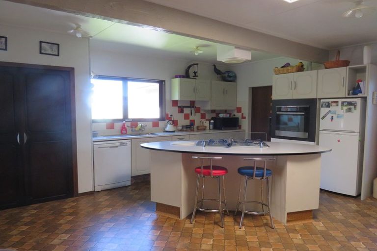 Photo of property in 127 Matakohe East Road, Matakohe, 0593