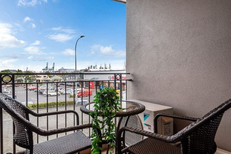 Photo of property in 1b/4 Fleet Street, Devonport, Auckland, 0624