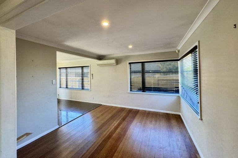 Photo of property in 11 Saint Albans Avenue, Hokowhitu, Palmerston North, 4410