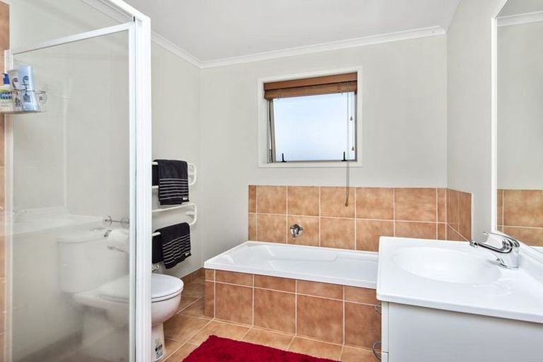 Photo of property in 47 Parkhaven Drive, Rosehill, Papakura, 2113