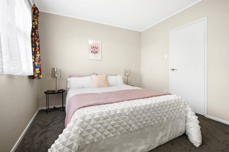 Photo of property in 1/34 Dale Crescent, Pakuranga, Auckland, 2010