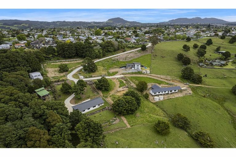 Photo of property in 4 Watercourse Way, Tikipunga, Whangarei, 0112