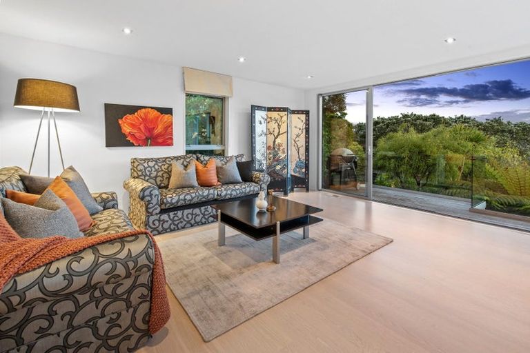 Photo of property in 39 Maritime Terrace, Birkenhead, Auckland, 0626