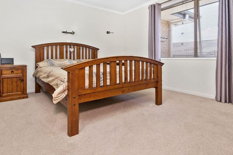 Photo of property in 47 Parkhaven Drive, Rosehill, Papakura, 2113