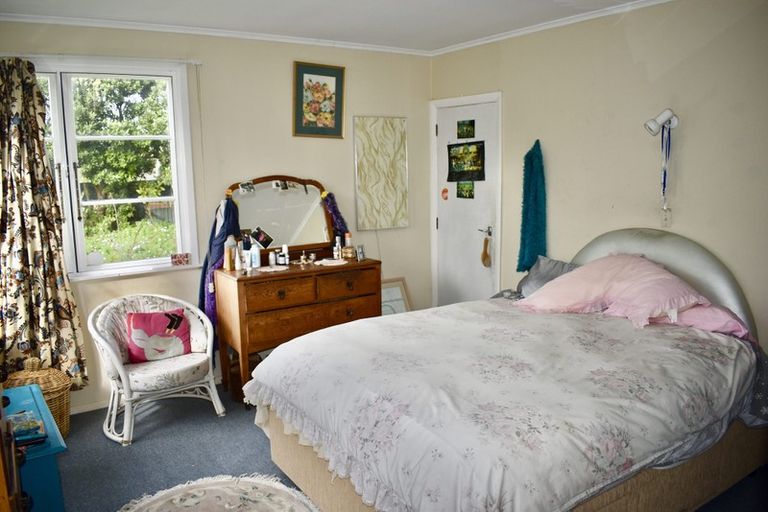 Photo of property in 17 Koromiko Street, Otaki Beach, Otaki, 5512