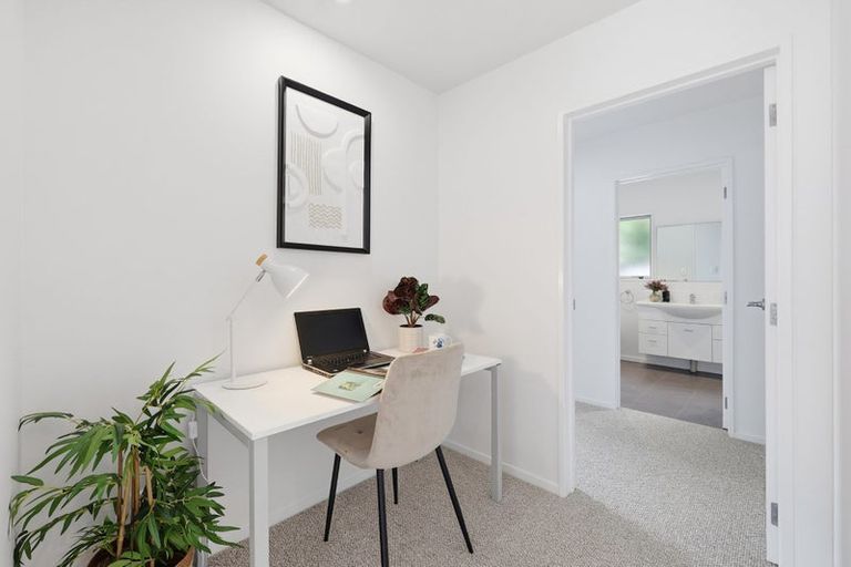 Photo of property in 218a Sturges Road, Henderson, Auckland, 0612