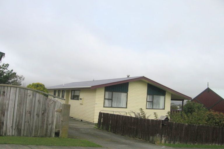 Photo of property in 10 Sombrero View, Ascot Park, Porirua, 5024