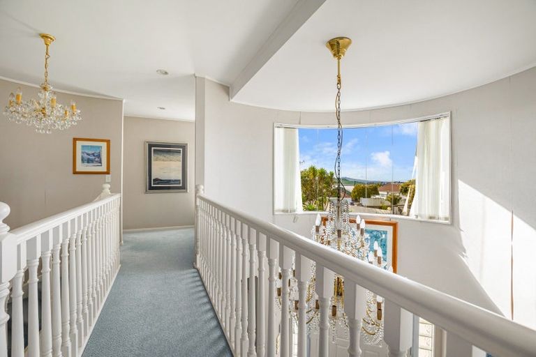 Photo of property in 83 Onetaunga Road, Chatswood, Auckland, 0626