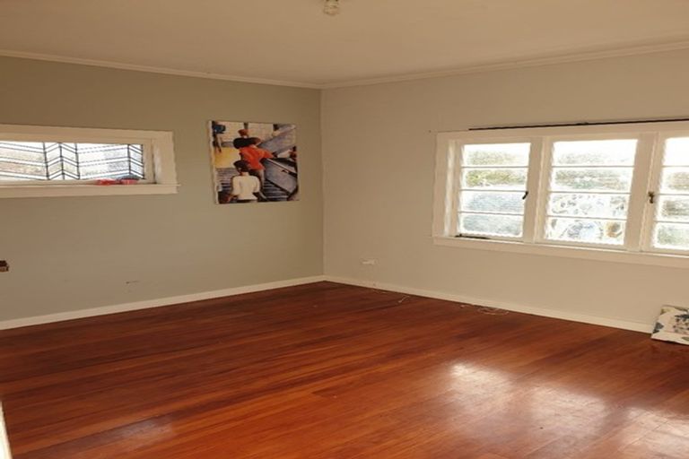 Photo of property in 126 Titirangi Road, New Lynn, Auckland, 0600