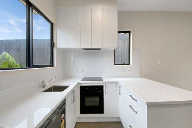 Photo of property in 29d Wharf Road, Te Atatu Peninsula, Auckland, 0610