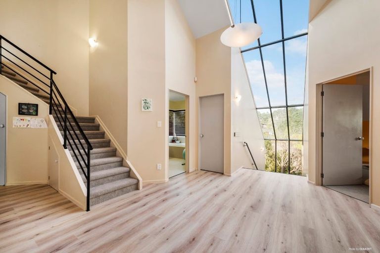 Photo of property in 1 Stitchbird Close, Murrays Bay, Auckland, 0630