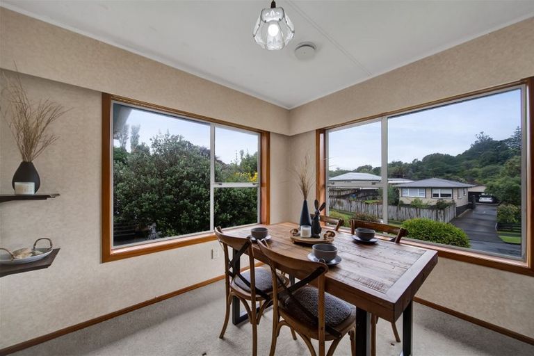 Photo of property in 15 Elizabeth Place, Ferndale, New Plymouth, 4310