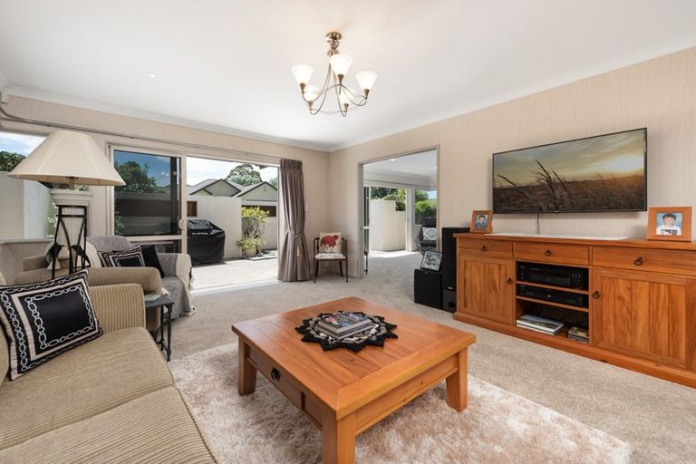 Photo of property in 9 Glenmonarch Place, Pyes Pa, Tauranga, 3112