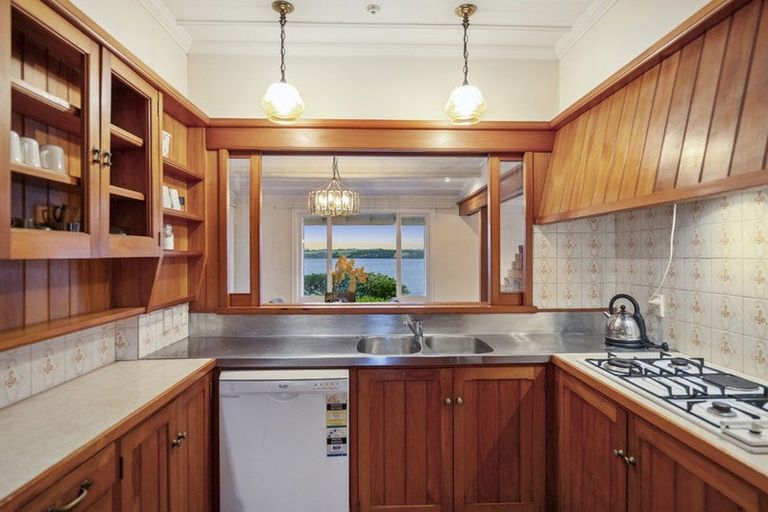 Photo of property in 38 Jubilee Avenue, Devonport, Auckland, 0624