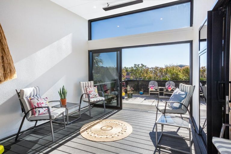 Photo of property in 3 Grace Cove, Aotea, Porirua, 5024