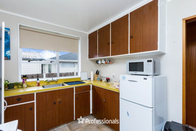 Photo of property in 2/12 Tacoma Drive, Totara Park, Upper Hutt, 5018