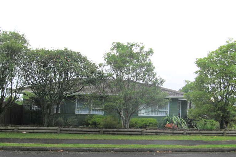 Photo of property in 1 Kotinga Avenue, Glen Eden, Auckland, 0602