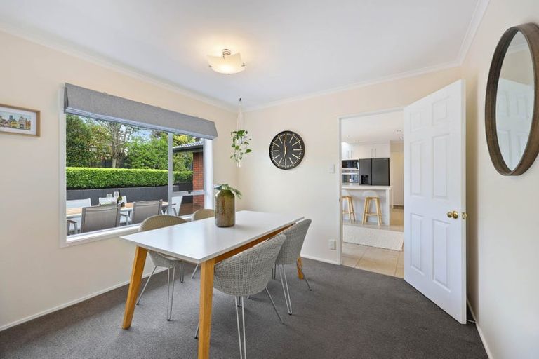 Photo of property in 6 Camira Place, Botany Downs, Auckland, 2010