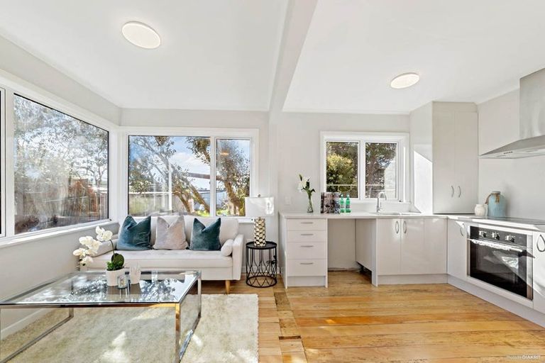 Photo of property in 34a Nile Road, Kelston, Auckland, 0602