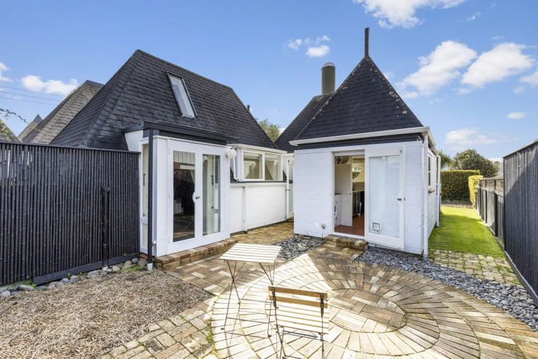 Photo of property in 2 Marnane Terrace, St Andrews, Hamilton, 3200