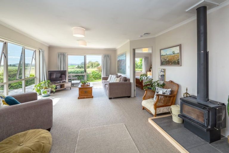 Photo of property in 345 Waihakeke Road, Waihakeke, Carterton, 5792