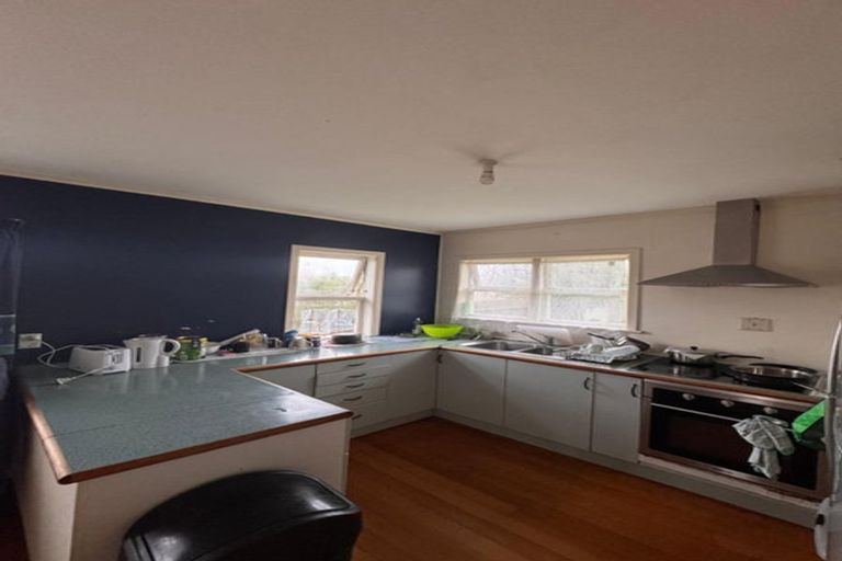 Photo of property in 1 Te Kanawa Crescent, Henderson, Auckland, 0610