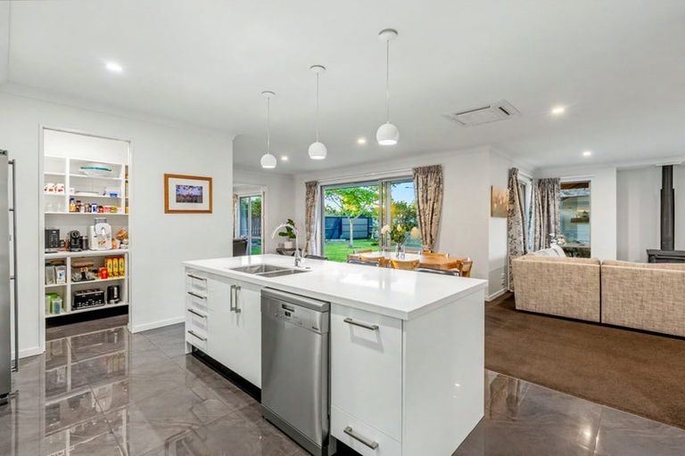 Photo of property in 8 Simms Lane, West Melton, 7618