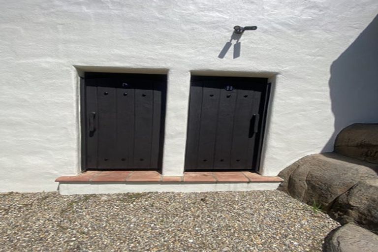 Photo of property in 9 Laingrange Place, Laingholm, Auckland, 0604