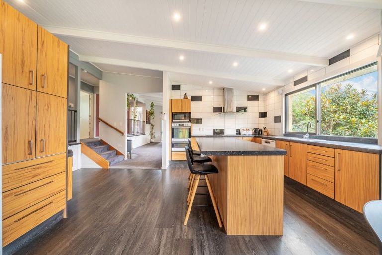 Photo of property in 17 Seymour Grove, Kingsley Heights, Upper Hutt, 5018